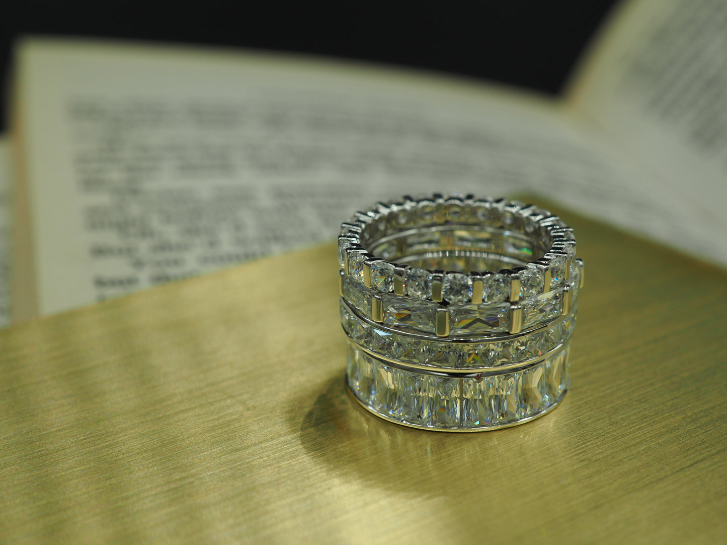 CHAPTER5: “LIVE BRIGHT AND SHINE” RING SET OF 4