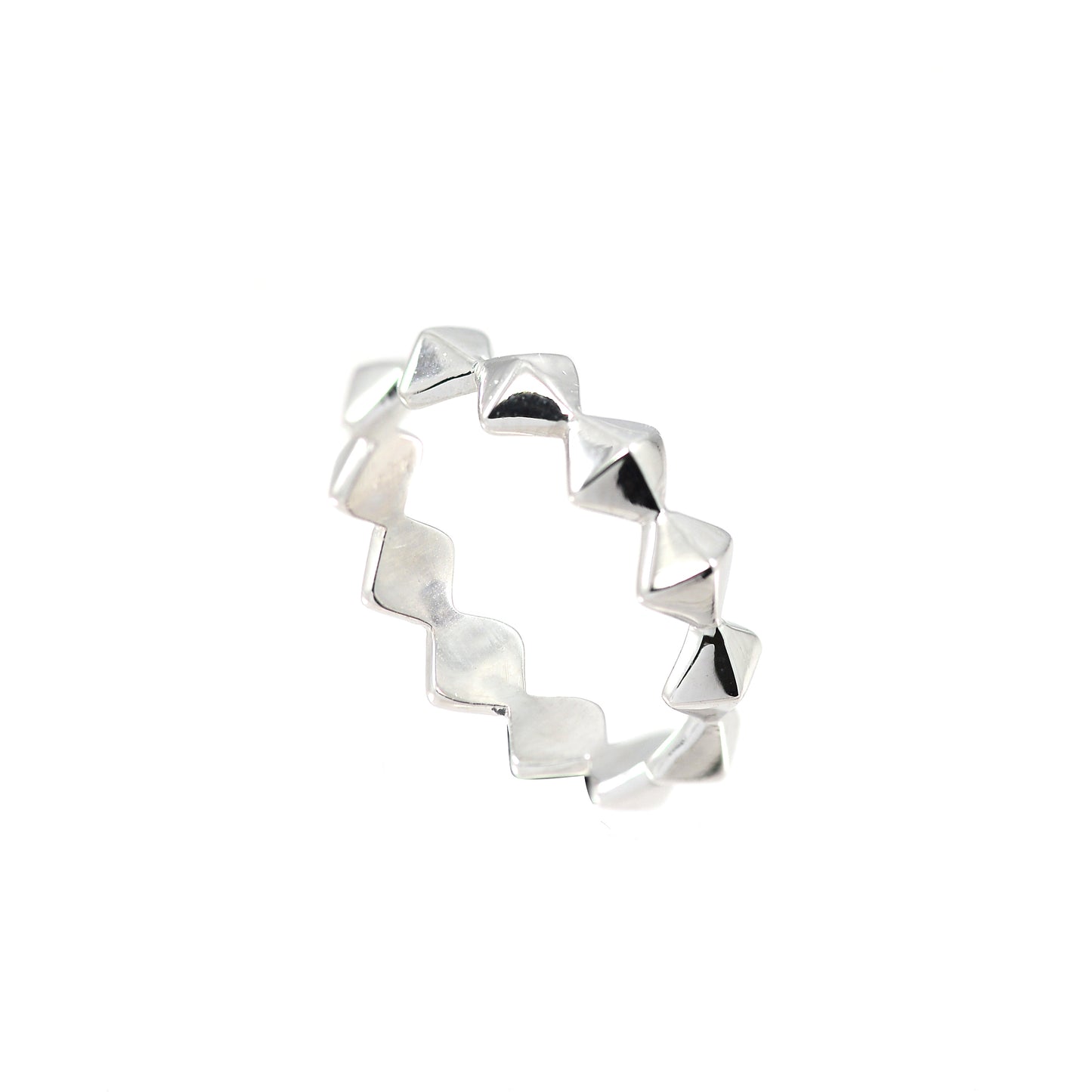 Minimalism - Pointed Pyramid Ring